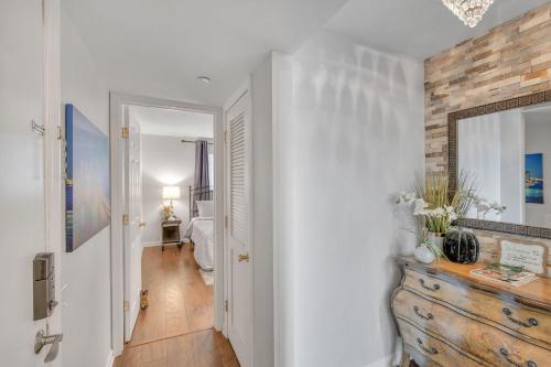 Billede fra billedgalleriet på Nash Gold Private Condo - 2bed, 2bath, Sleep 6, 25 Min Walk To Broadway And All Nashville Attractions, Pool, Gym i Nashville