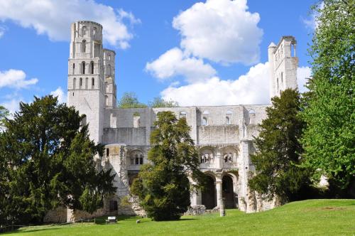 Galeriebild der Unterkunft Chez Mimi, la route des fruits in Jumièges