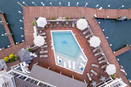 an overhead view of a swimming pool on the deck of a cruise ship at St Michaels Harbour Inn, Marina and Spa in Saint Michaels