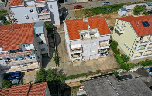 Nice Apartment In Makarska With Wifi