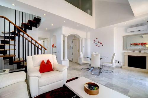 Puerto Banus Penthouse Duplex corner apartment