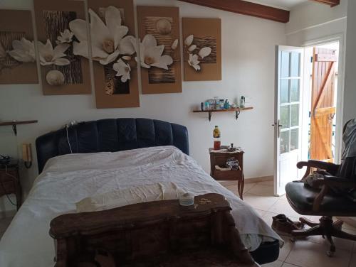 Säng eller sängar i ett rum på Villa panoramica Circeo
