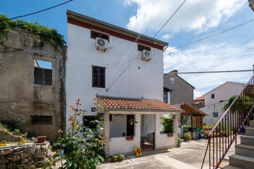 Apartment Preko 8179b – Photos 2