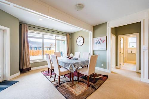 Kelowna Spacious 3 Bedroom House – Photos 3