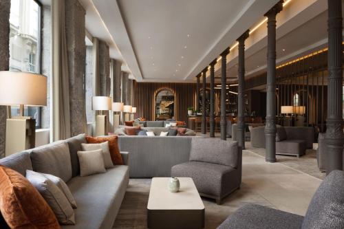 Posezení v ubytování JW Marriott Hotel Madrid
