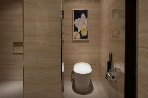 Un baño de Dusit Thani Mactan Cebu Resort