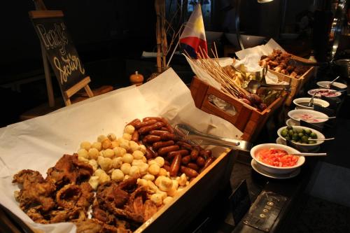 Comida en o cerca de este resort