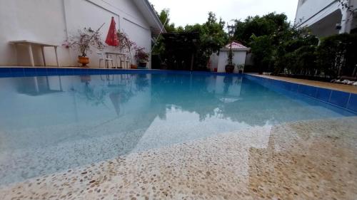 Piscine de l'établissement Budget Accom Panglao For Family ,Groups, and Friends ou située à proximité