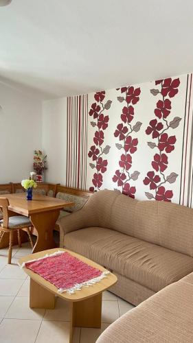 Χώρος καθιστικού στο Apartments Tiho & Jelena