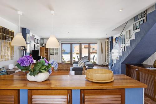 Duplex delante de la playa