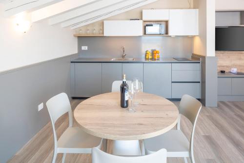 Residenza Panoramaにあるキッチンまたは簡易キッチン
