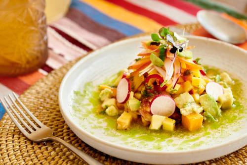 Makanan di atau berdekatan hotel