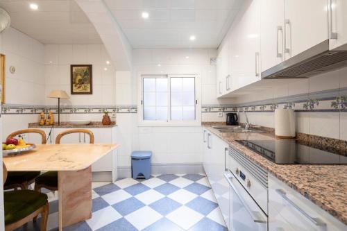 4056 - AB Paralel Blai Apartment