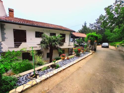 Zahrada ubytování Apartments Plavčić