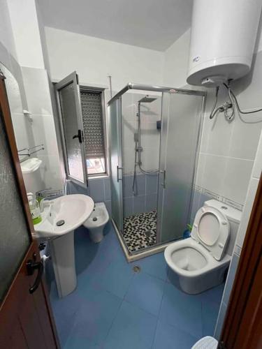 Ένα μπάνιο στο TEA Summer Apartment