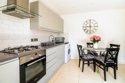 Oakside Lodge Uxbridge – Photos 3