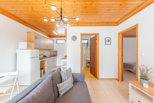 Gallery image of Prainha Apartments in São Roque do Pico