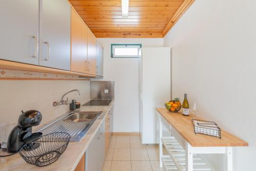 Gallery image of Prainha Apartments in São Roque do Pico