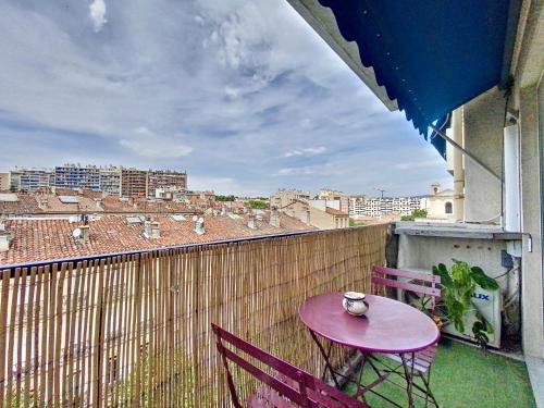 Fotografia z galérie ubytovania Le Balcon des Chartreux - Spacieux T3 - Les Frères de la Loc' v destinácii Marseille