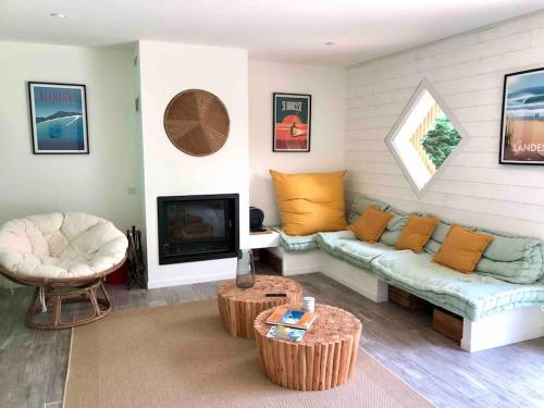 Galeriebild der Unterkunft BEACH HOUSE DE CHARME A MESSANGES. LA MAISON BLEUE in Messanges