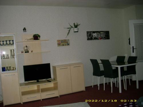 TV a/nebo společenská místnost v ubytování scheels-ferienwohnung
