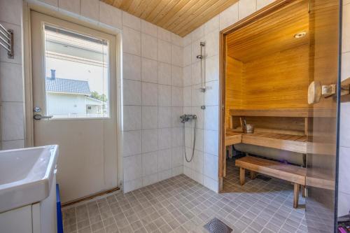 Ένα μπάνιο στο Beach House Meritähti 20
