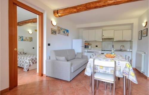 Nice Apartment In Zoagli With Jacuzzi, Wifi And 2 Bedrooms