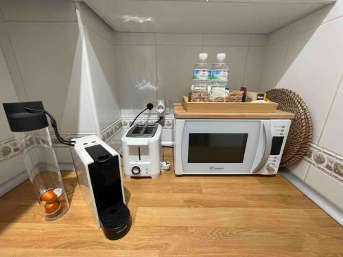Estudio Boutique en Benalmádena, Recepción 24 horas, Piscinas