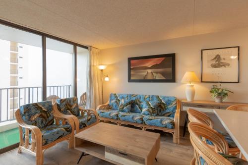 Updated Waikiki Condo with Mountain Views - 22nd floor, Free parking & WiFi condo_2