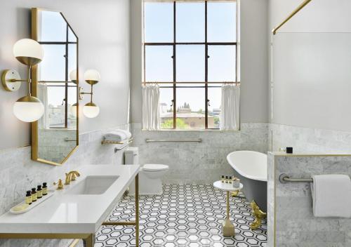 Bathroom sa The Darling