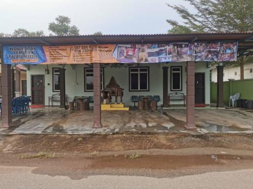 Bangunan di mana terletaknya homestay
