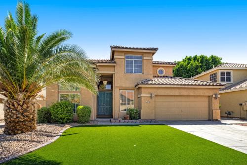 Lakeside Tropical Retreat – Photos 2