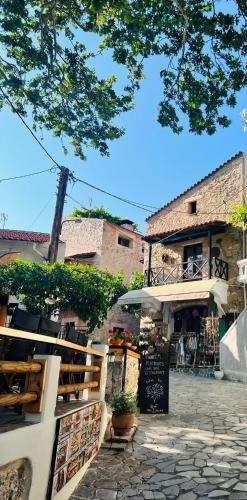 Το κτήριο όπου στεγάζεται  το διαμέρισμα