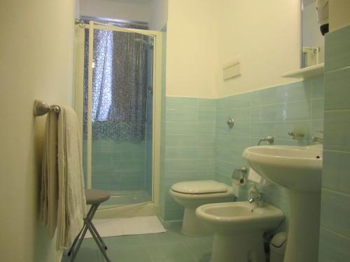 Een badkamer bij Bed & Breakfast Hostel H24