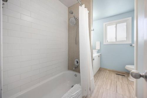 Gallery image of Carrera Cove - Amazing 3BR - Sleeps Up to 7 in Mississauga