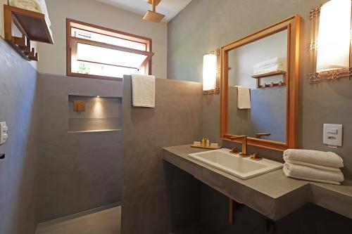 Ένα μπάνιο στο Santa Aldeia Hotel
