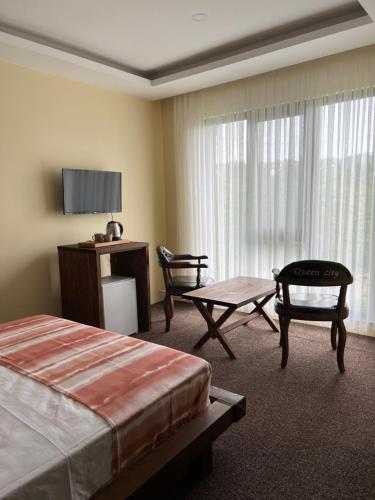 Queen City Hotel & Bungalov