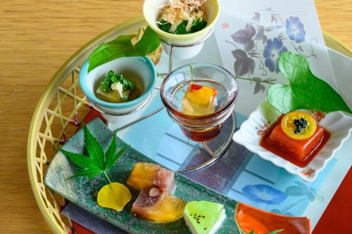 Makanan di atau berdekatan ryokan