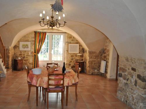 Posezení v ubytování Charming Stone House with Terrace