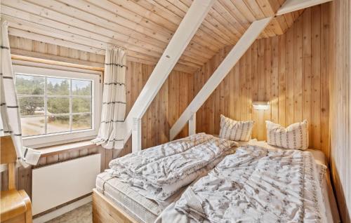 Postel nebo postele na pokoji v ubytování Lovely Home In Rm With Sauna