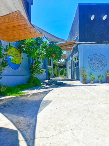 Gambar di galeri bagi Playa de Bombora Inn di Cabugao