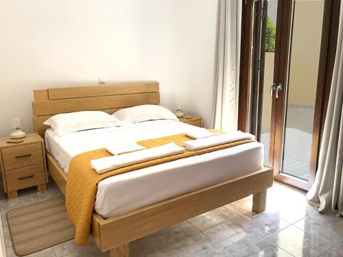 Katil atau katil-katil dalam bilik di Zoe's House w/ Panoramic View 2BR AC 5min walk DT