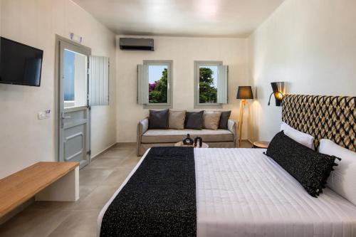 Ένα ή περισσότερα κρεβάτια σε δωμάτιο στο Hill Suites