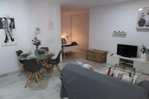J & E Málaga Center Apartamentos