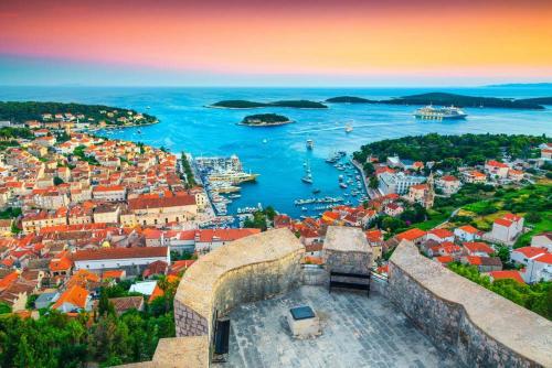 Stella Maris Penthouse Hvar - Panoramic Sea View & Parking