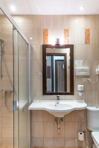 Salle de bains dans l'établissement Grand SPA Lietuva Hotel Lietuva
