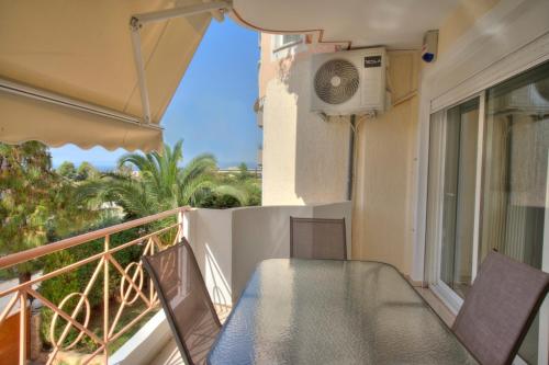 Gallery image of Elegant 100m2 - Family Apartment with Sea View in Athens