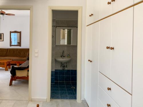 Naxos town ground floor apartment 10 min from port