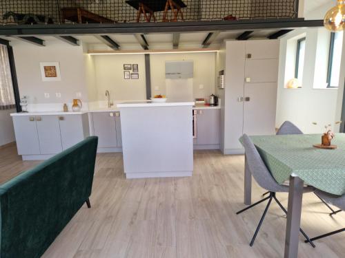 Photo de la galerie de l'établissement Gîte de l’Etabli, à Cellettes