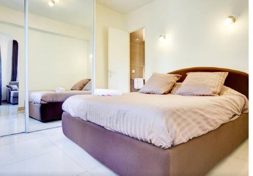 Apartment Notre Dame Bright